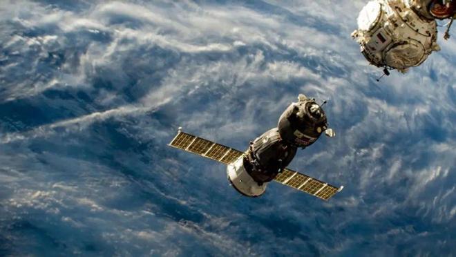 10公里內！美國衛(wèi)星4次靠近中國空間站4次接近試驗衛(wèi)星干啥？