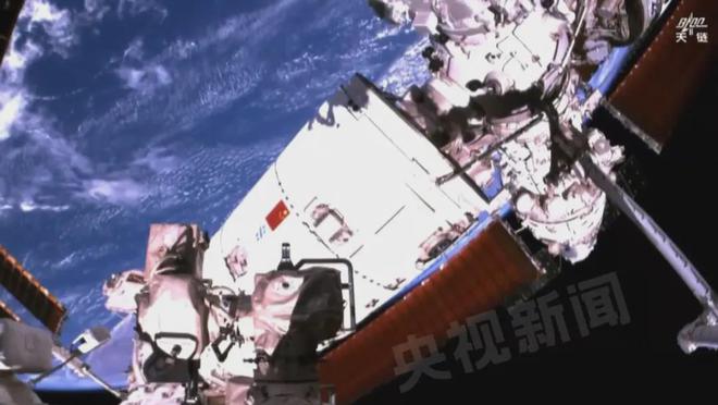 中國(guó)隱藏實(shí)力？美媒：神十九乘組首次出艙9小時(shí)6分領(lǐng)先NASA(圖9)